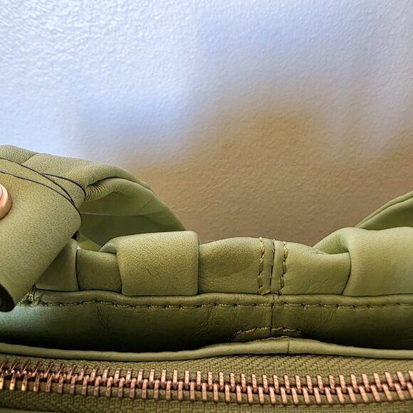 B Makowsky Soft Leather Shoulder Bag Green Chunky Gold Hardware NWT - Picture 5 of 16